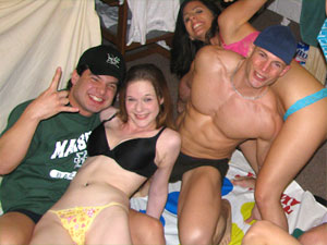 Twist-Her collegerules, college rules